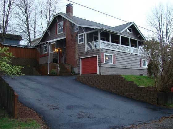1st image of 824 E Elma Ave