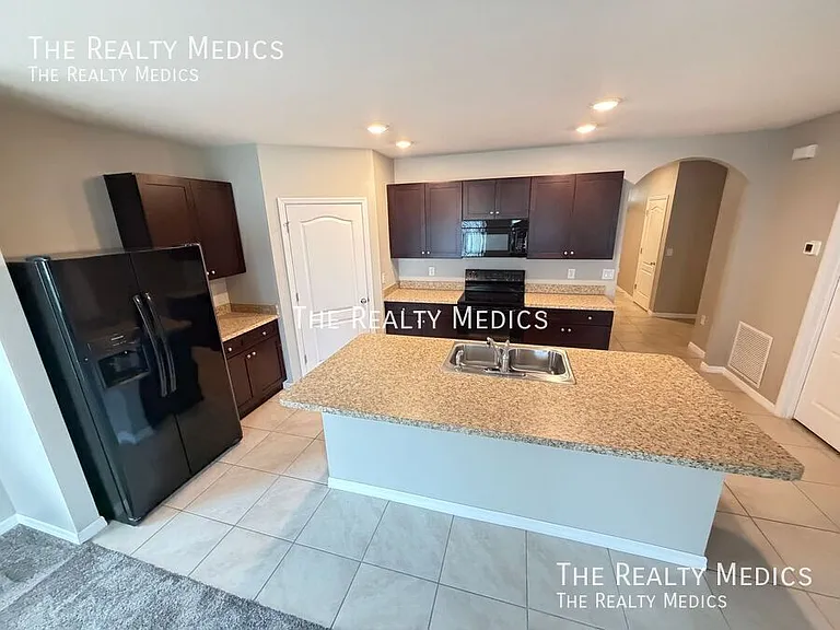 2915 Gibraltar Blvd — Photo 9