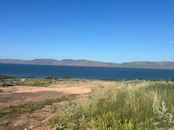 446 W Moonlight Dr, Garden City, UT 84028