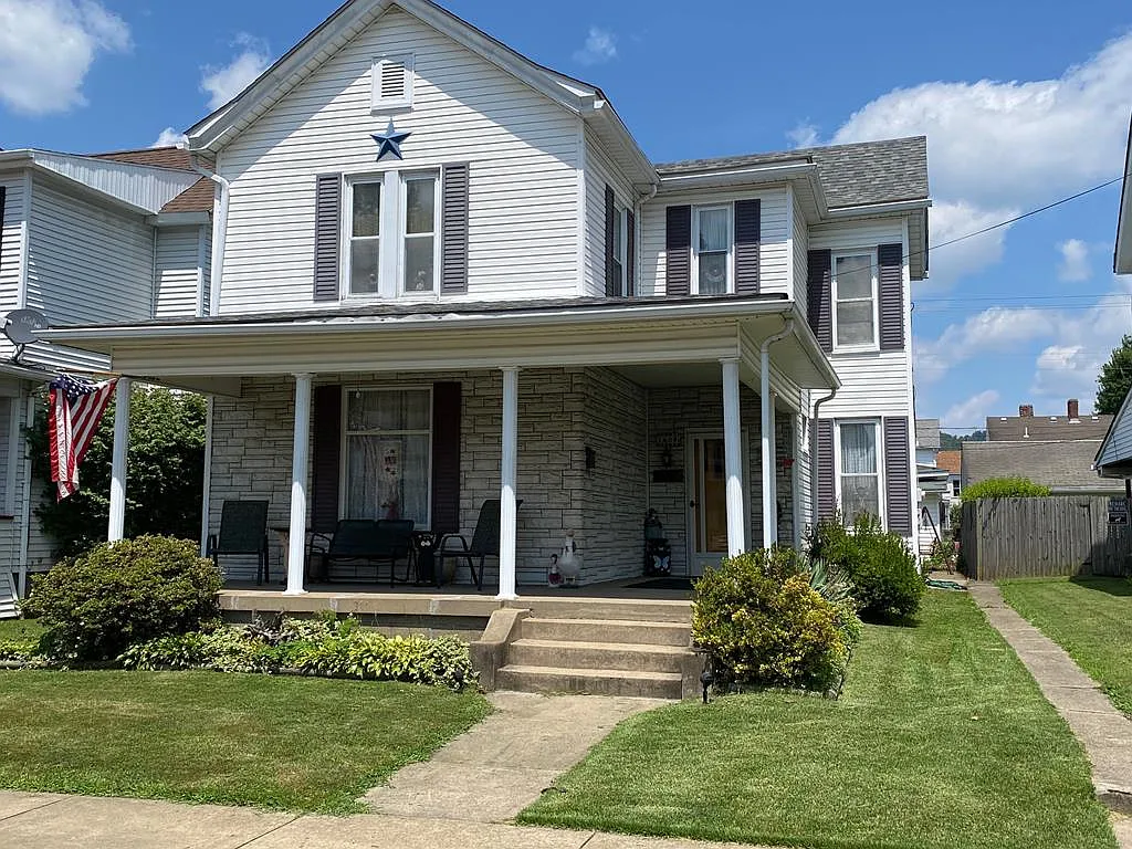 1406 4th St photo 1