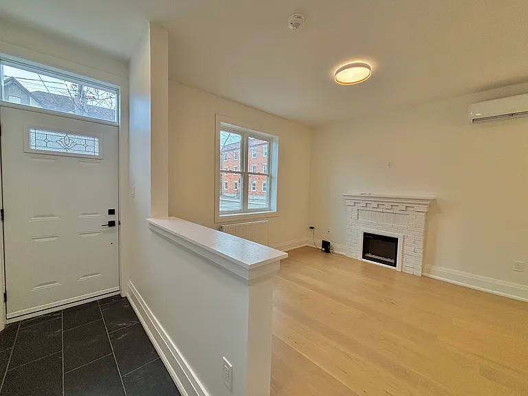 24 Ashley St — Photo 4