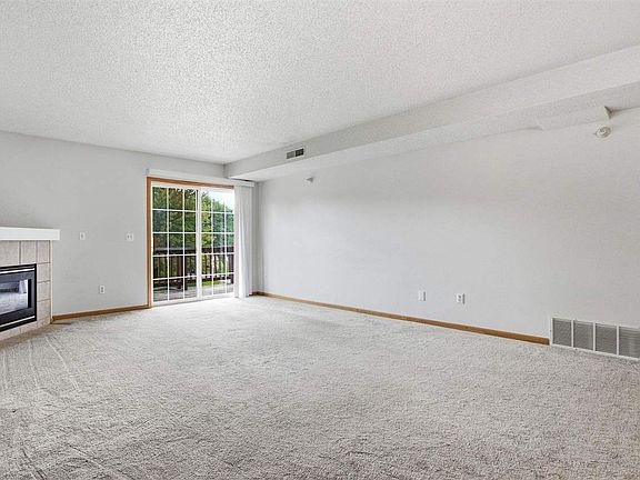 5th image of 536 Westside Dr