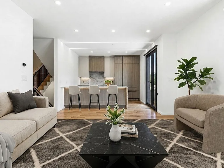 7 Algonquin Rd #1 — Photo 4