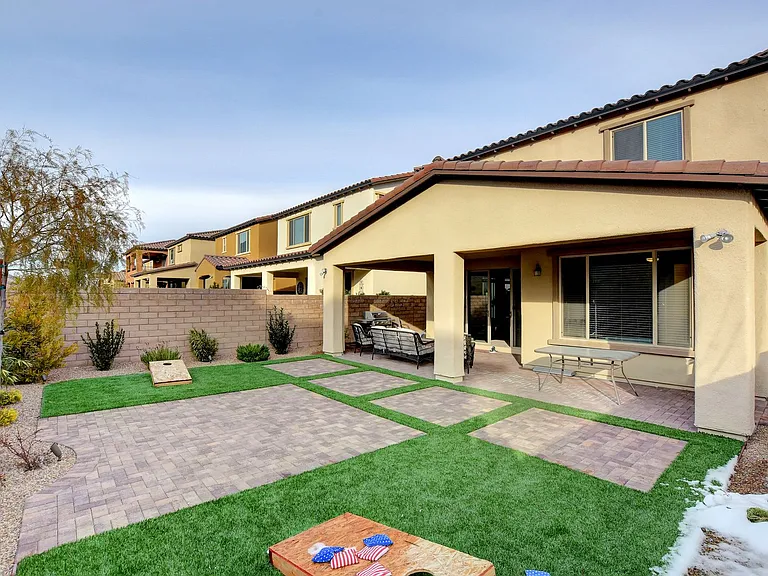 47 Berneri Dr — Photo 13
