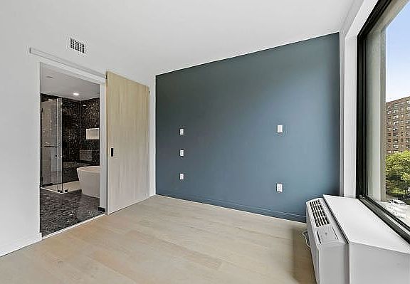 5th image of 181 E 101st St #703