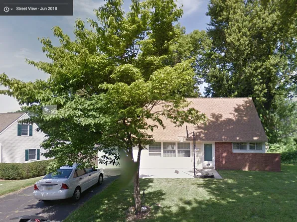 217 Quincy Dr, Levittown, PA 19057
