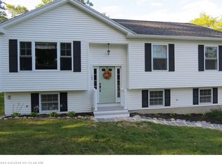 102 Taylor Ln, Naples, ME 04055