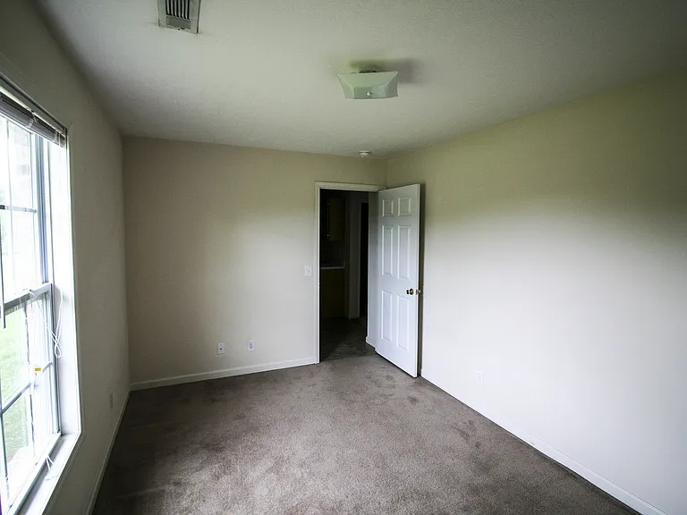 845 Kinniard Rd — Photo 6