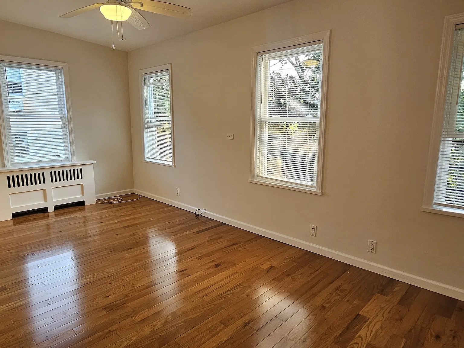 2 bed, 860 sqft, $2,900 — Photo 3
