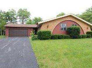 155 Lexington Farm Rd, Englewood, OH 45322