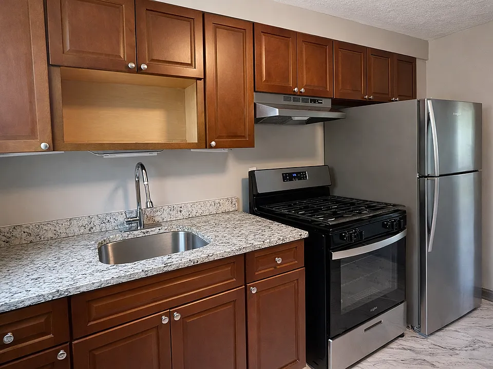 132 Ledgecrest Avenew