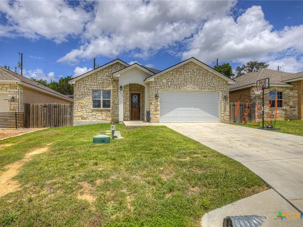 627 Hummingbird Hl, Canyon Lake, TX 78133