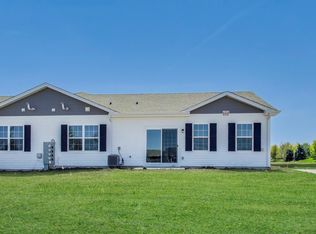 6443 Juniper Dr, Wonder Lake, IL 60097