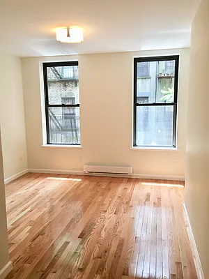 Rented by Warren T Real Estate Corp. | media 20