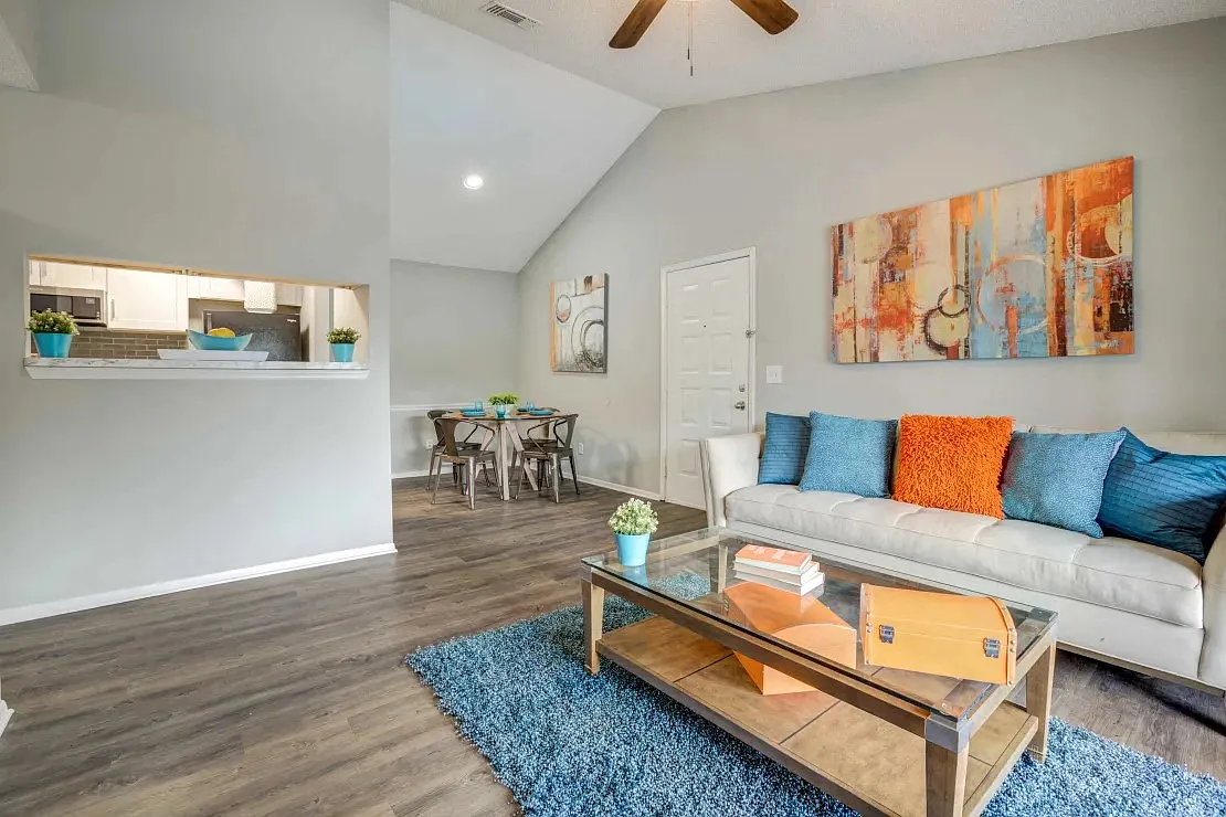 Palms at Beacon Pointe — Photo 1