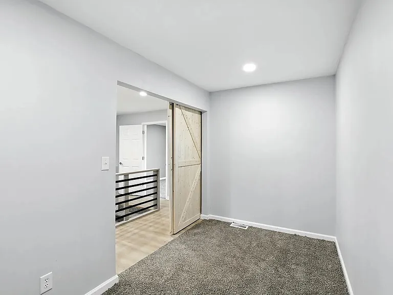 903 Lafayette St — Photo 26