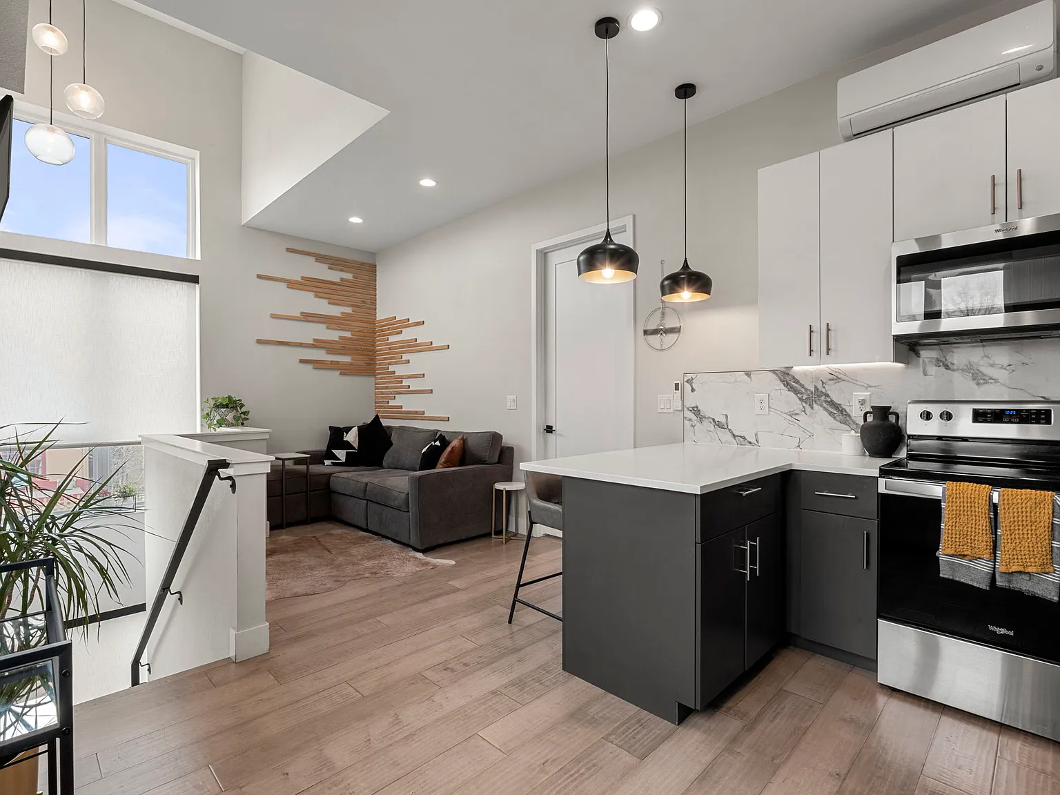 645 Inca St — Photo 4