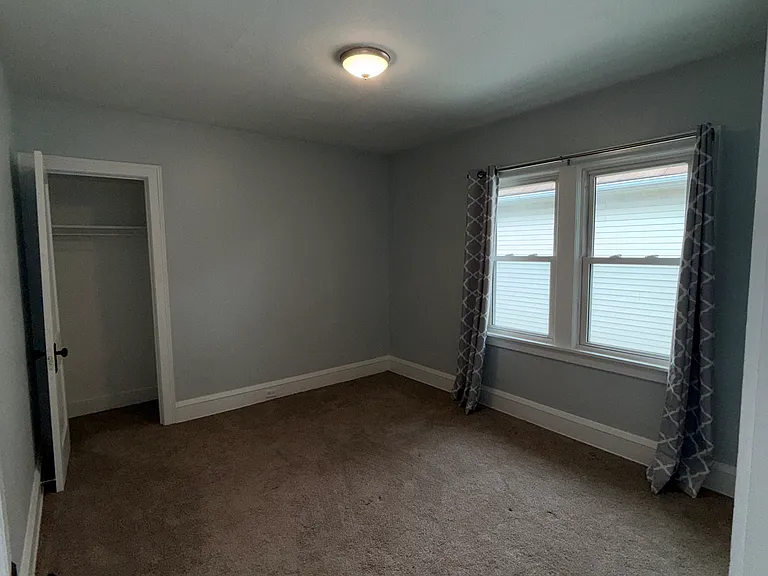 1333 Gladys Ave #UP — Photo 9