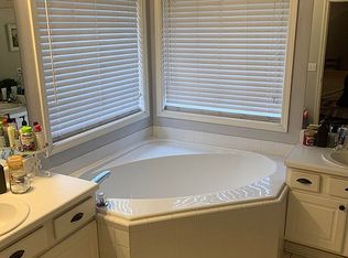 8562 Cottonwood Dr, Meridian, MS 39305