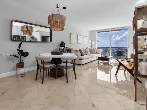 9066 SW 73rd Ct APT 910, Miami, FL 33156