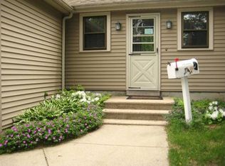 16 Pond View Dr, Auburn, NH 03032