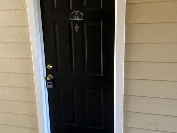 2nd image of 1600 Long Grove Dr Unit 1111