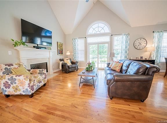 4th image of 146 Turnberry Ln
