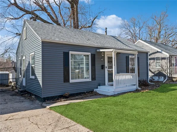 1326 57th St, Des Moines, IA 50311