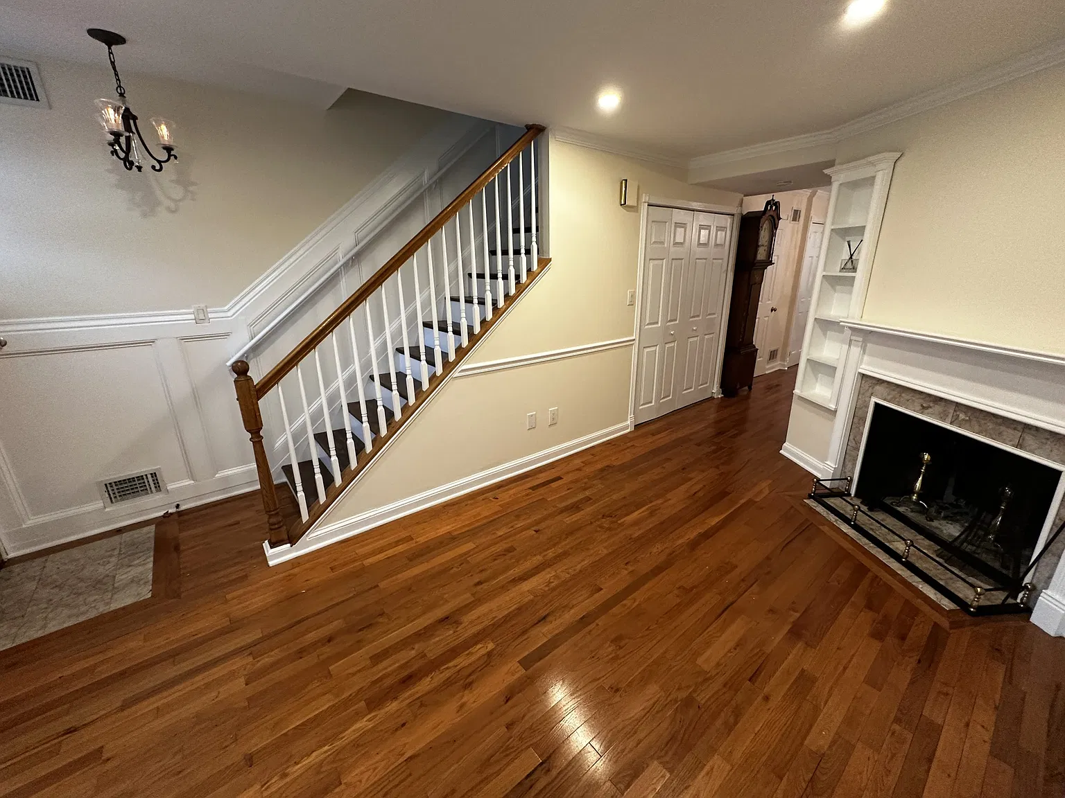3 bed, 1.5 bath, 1224 sqft, $4,200 — Photo 4