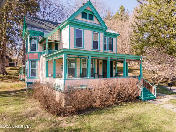 121 High Street, Cobleskill, NY 12043
