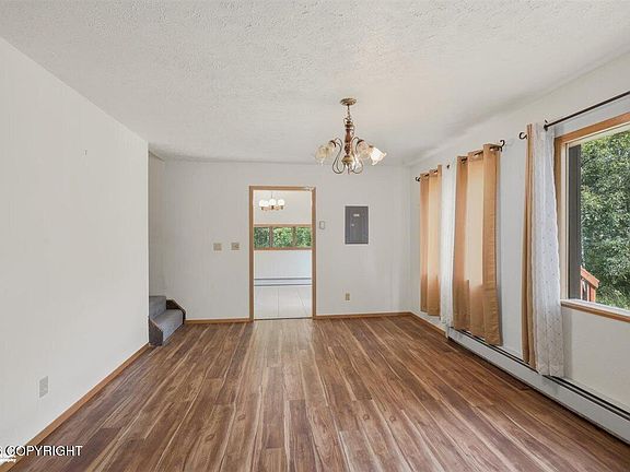 5th image of 524 N Kimberly St