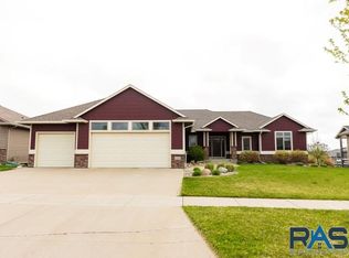 2104 S Canyon Ave, Sioux Falls, SD 57110