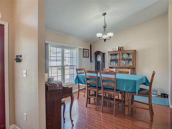 5th image of 1102R Cambourne Dr