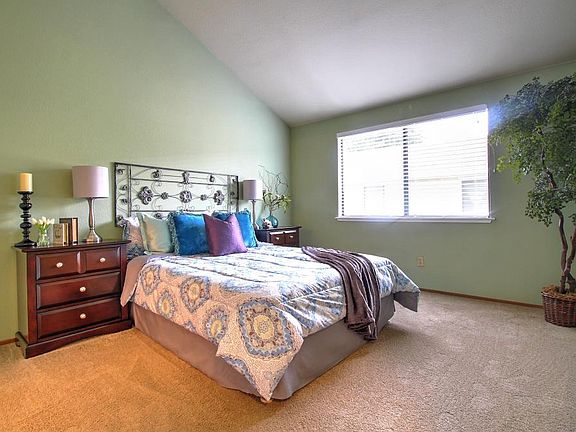 2nd image of 1716 Flickinger Ct
