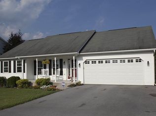 404 Edinburgh Rd, Middletown, PA 17057