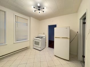 137 W 54th St APT 3, Bayonne, NJ 07002