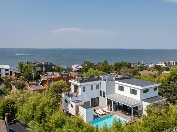 35 Kelp Avenue, Seaview, NY 11770