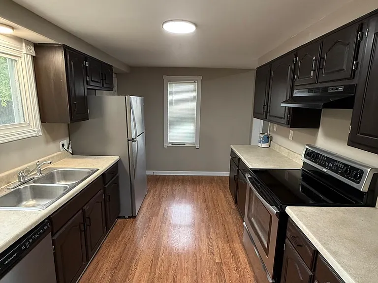 113 Park Dr — Photo 8