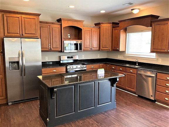 5th image of 1220 Jade Glen Dr