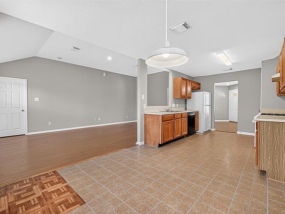 4th image of 19311 Otter Trail Ct