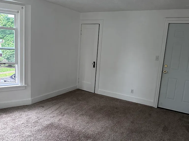 269 Saint Lawrence Ave — Photo 4