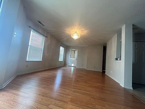 2nd image of 2828 Redland Ln