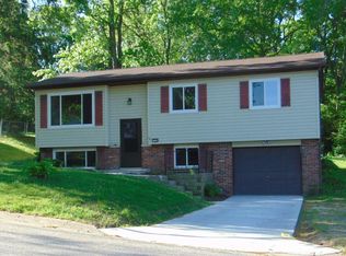 5708 Piasa Trl, Godfrey, IL 62035