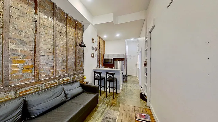 Rented by 585 Evergreen Avenue, LLC | media 6