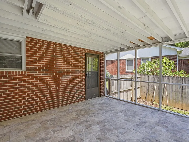 1230 Roanoke Ave — Photo 42