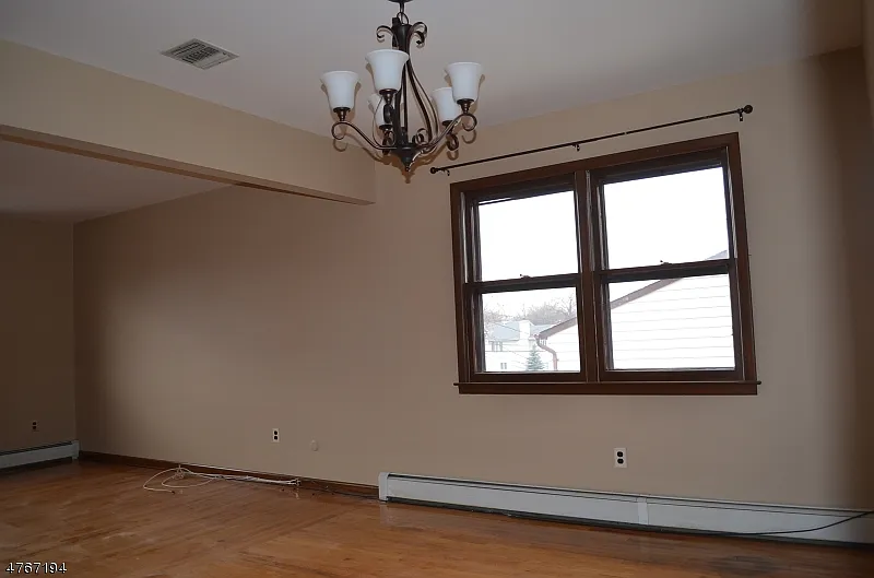3 bed, 1.5 bath, $2,900 — Photo 4