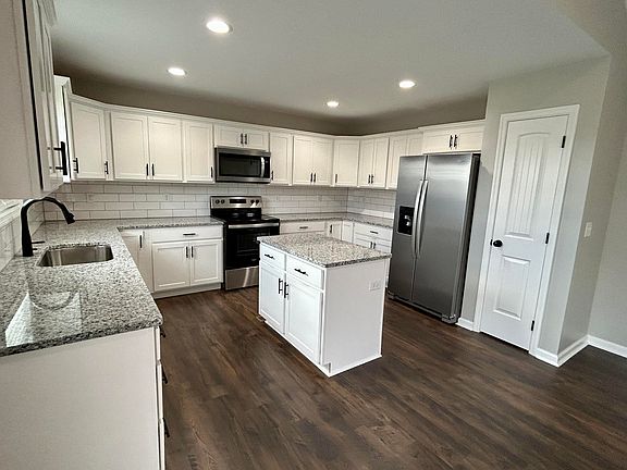 3rd image of 129 Olive Branch Dr