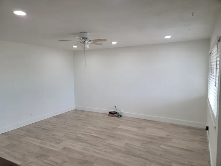 1355 N Matus Ave — Photo 4