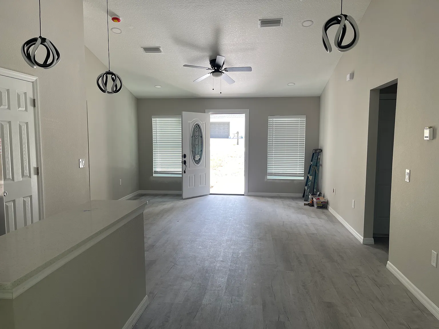 3 bed, 1655 sqft, $1,950 — Photo 3