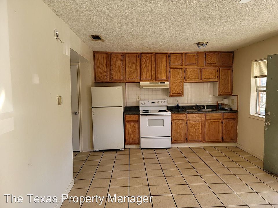 2nd image of 306 Calhoun Dr APT 1